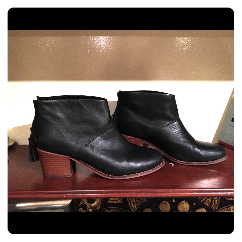 Toms leather ankle boots