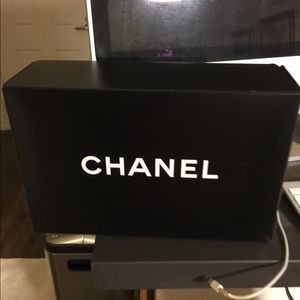 Chanel box 10x7x4 empty