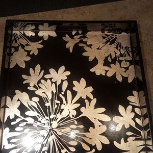 Serving tray