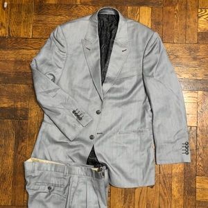 Steve Harvey suit