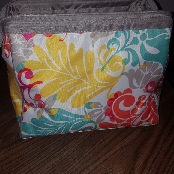 Thirty one - Picture 1 of 2