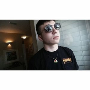 Meet your Posher, Cameron