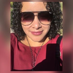 Meet your Posher, Yesenia