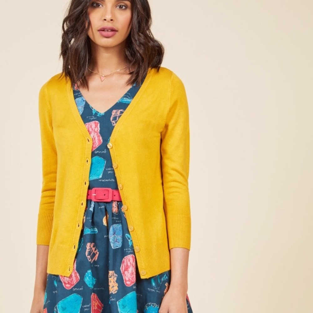 Charter school cardigan in Honey