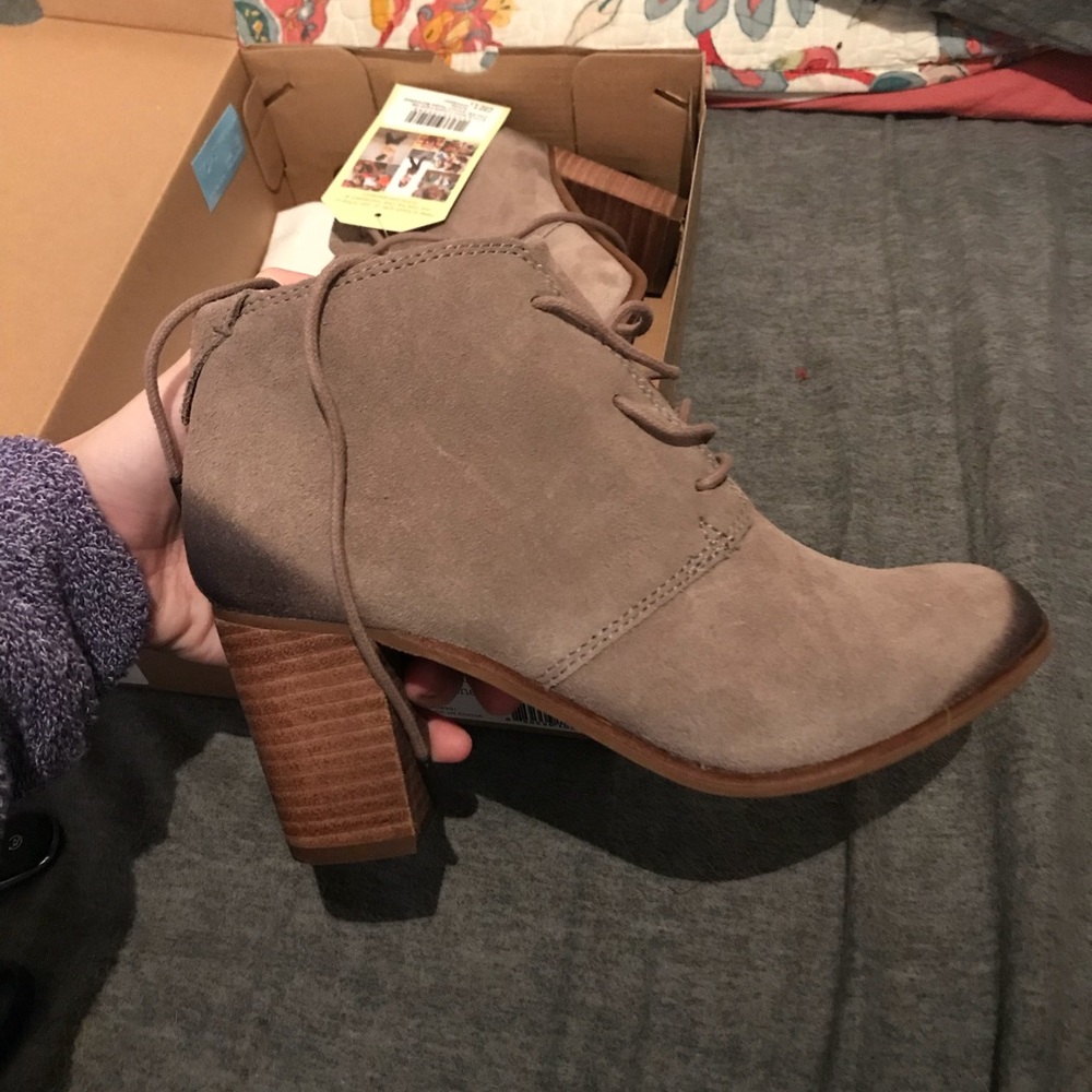 Toms booties size 6.5