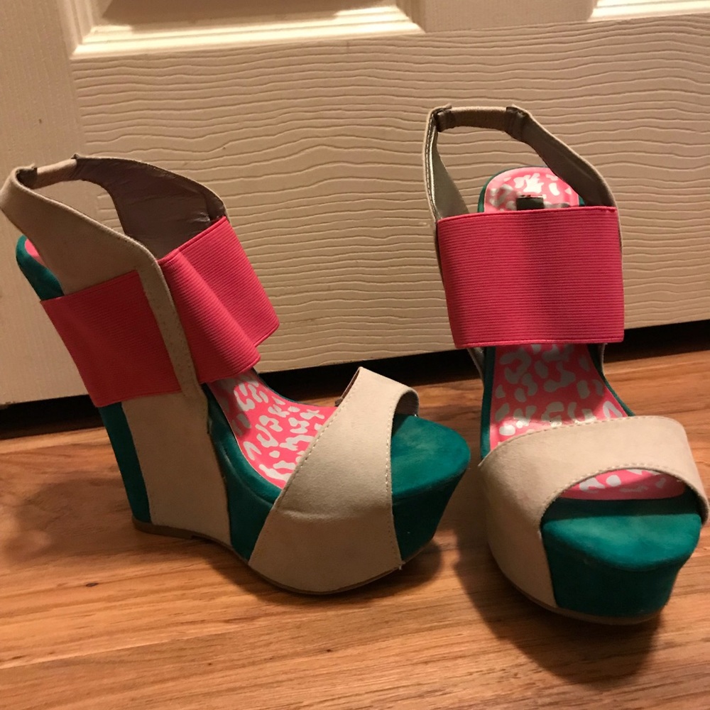 Color Block Wedges