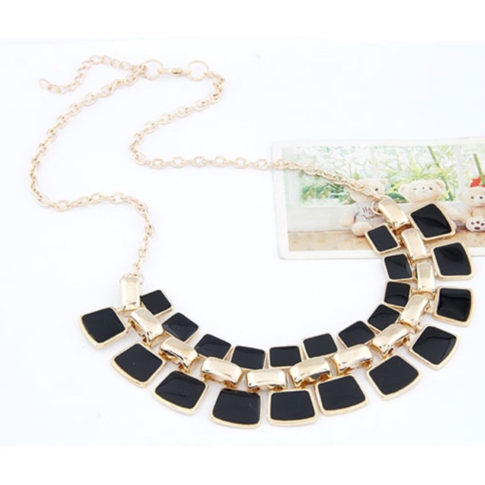 Nefertiti Necklace - Picture 4 of 5