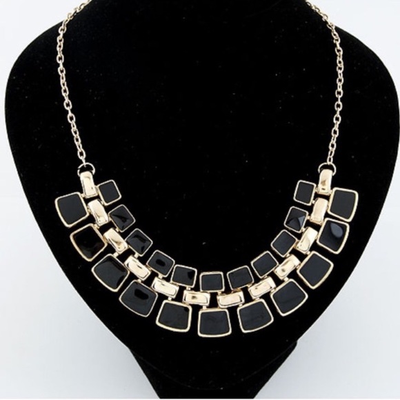 Nefertiti Necklace - Picture 2 of 5