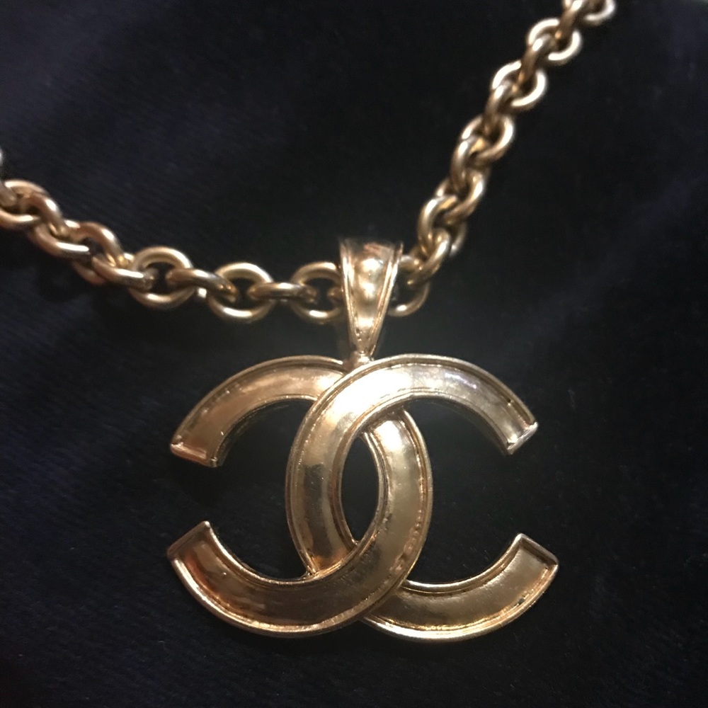 Chanel Necklace (used)
