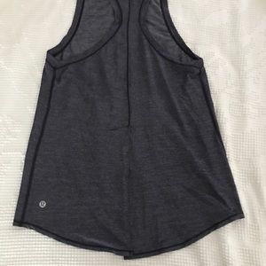 Lululemon size 6 top