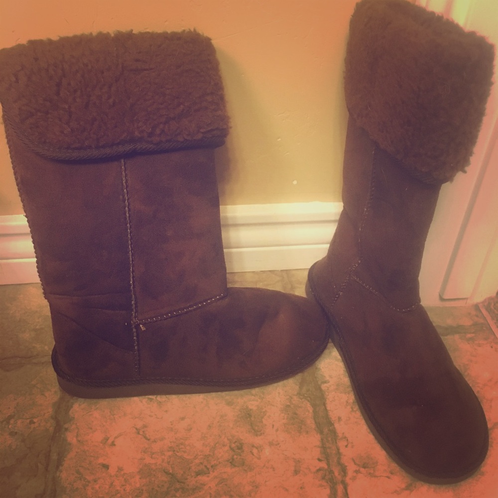 Ugg Style Boots/Slippers