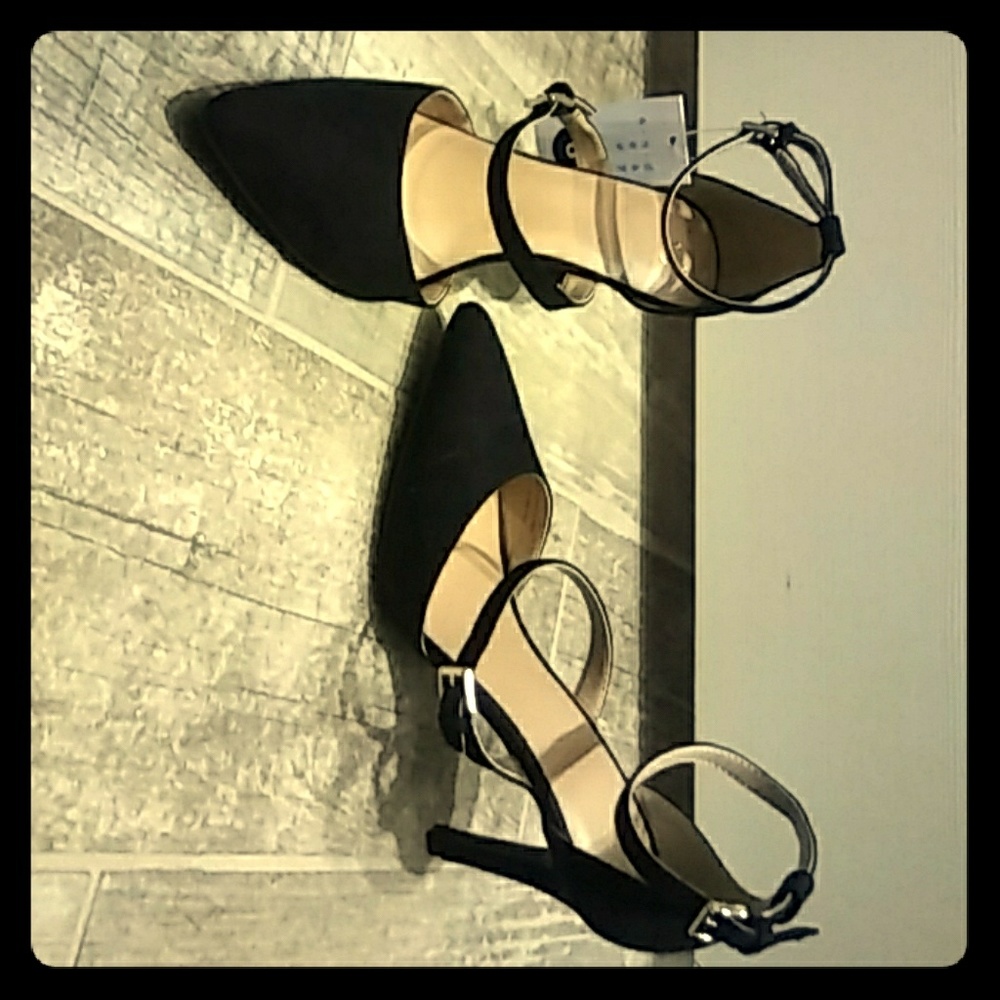 NWT black heels