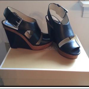 Michael kors size 6 wedges