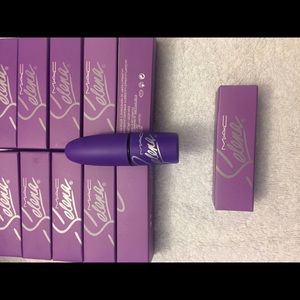 SELENA x MAC mAtte Lipistick
