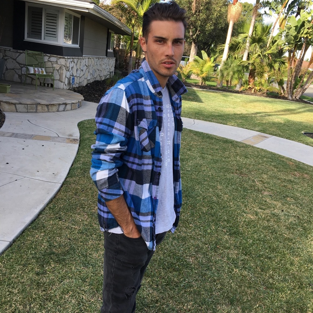 Awesome Insight flannel size L in blue and purple