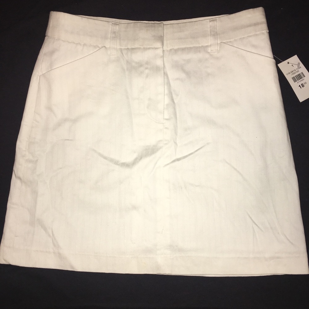 Classy white pencil skirt