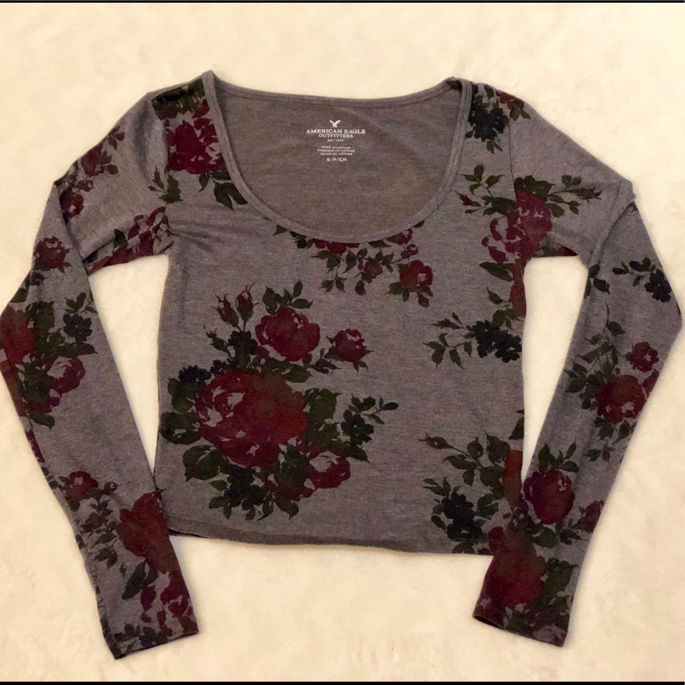 American Eagle floral long sleeve tee shirt