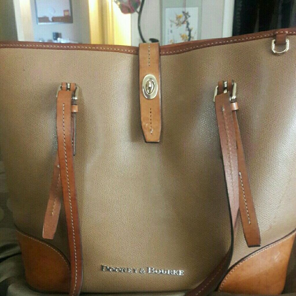 Dooney & bourke