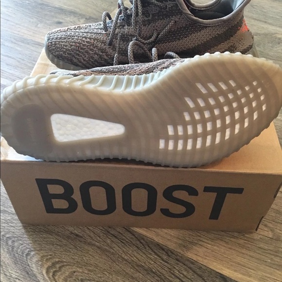 Adidas Yeezy Boost 350 V2 - Picture 3 of 6