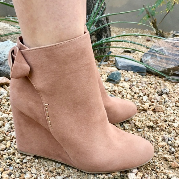 Velvet Bow wedge booties - Picture 3 of 5