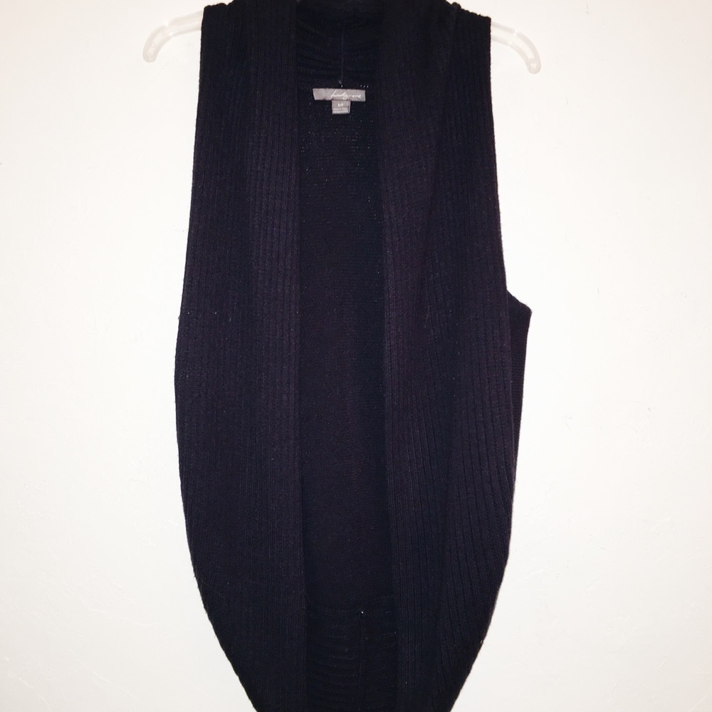 Navy sleeveless sweater cardigan