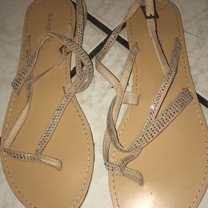 8 1/2 Bamboo sandals!!! Never worn !!