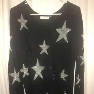 Star Print Distressed Sweater SIZE S/M
