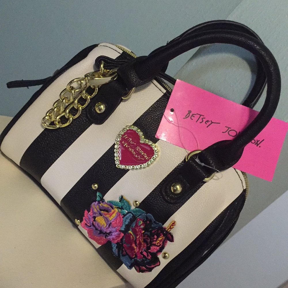 Betsey Johnson Purse 👛