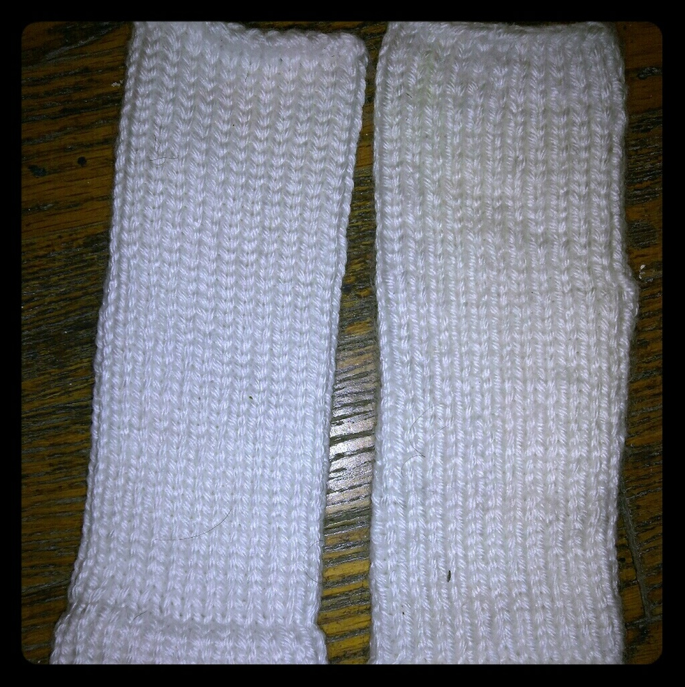 Knit fingerless gloves