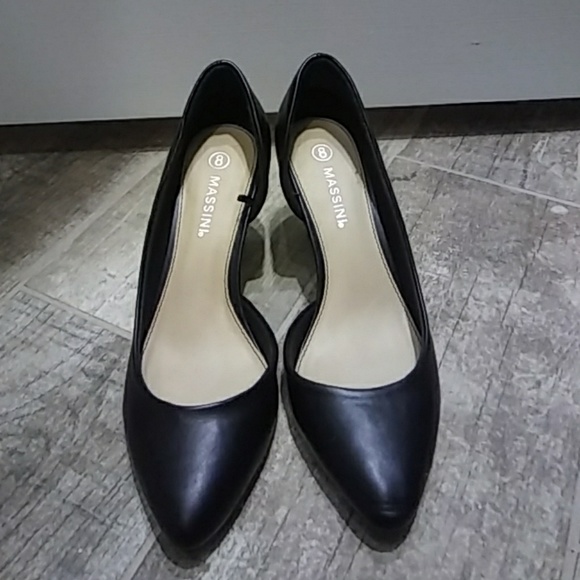 New without tags,never worn, black, low heel pumps - Picture 4 of 4