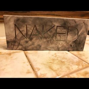 Urban Decay Naked Smoke palette