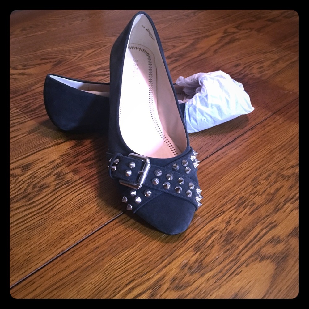 BNIB Blue velvety spiked flats 8 1/2