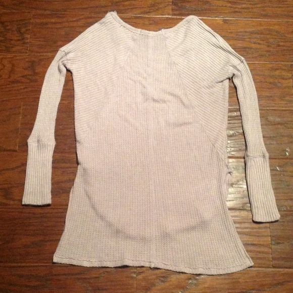 Free People High/Low Thermal Top Size XS. - Picture 4 of 8