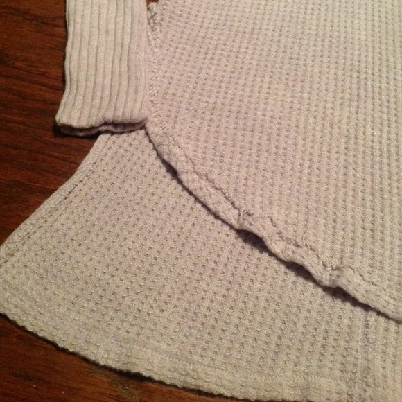 Free People High/Low Thermal Top Size XS. - Picture 5 of 8