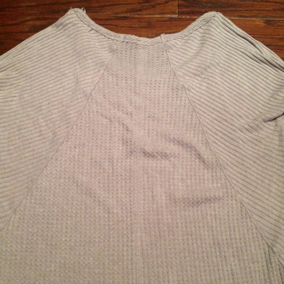 Free People High/Low Thermal Top Size XS. - Picture 8 of 8