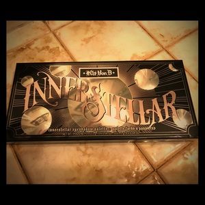 Kat Von D Interstellar eyeshadow Palette