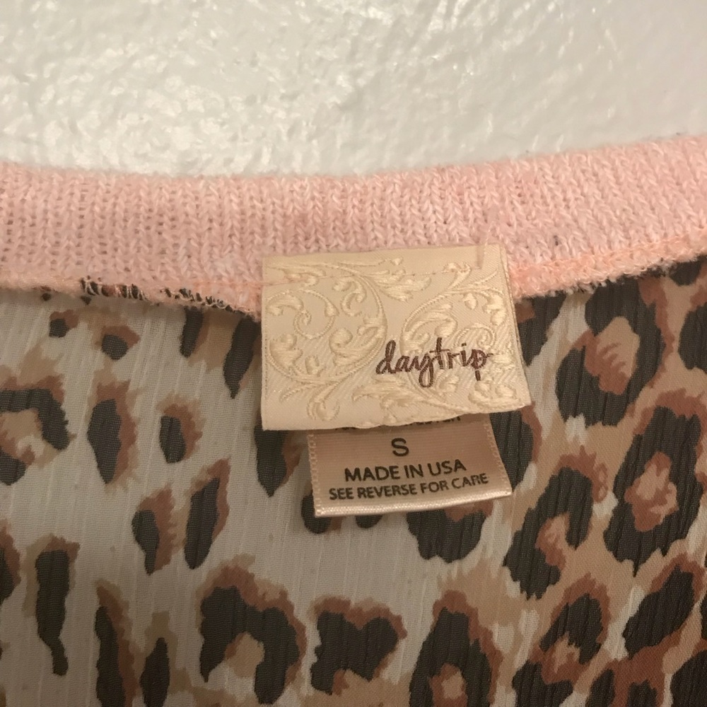 Daytrip by BKE long sleeve animal print top 🐆