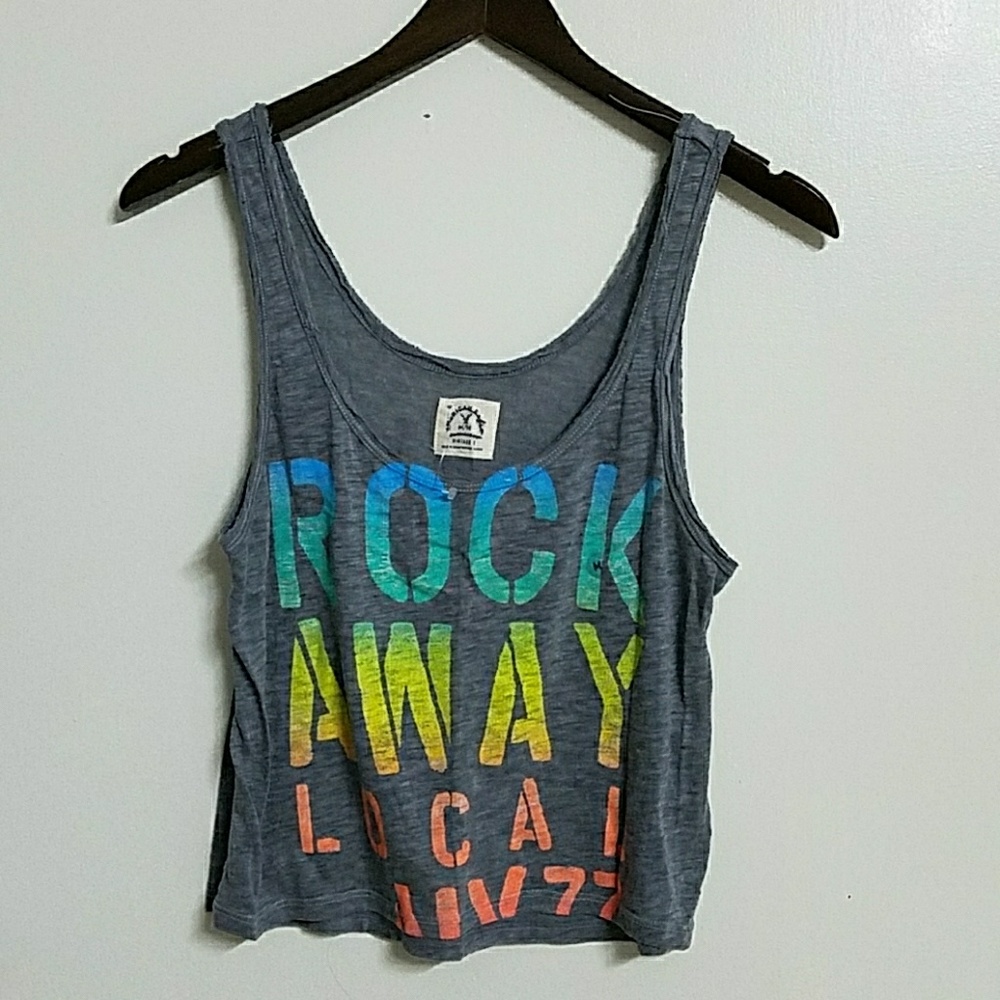 American Eagle top