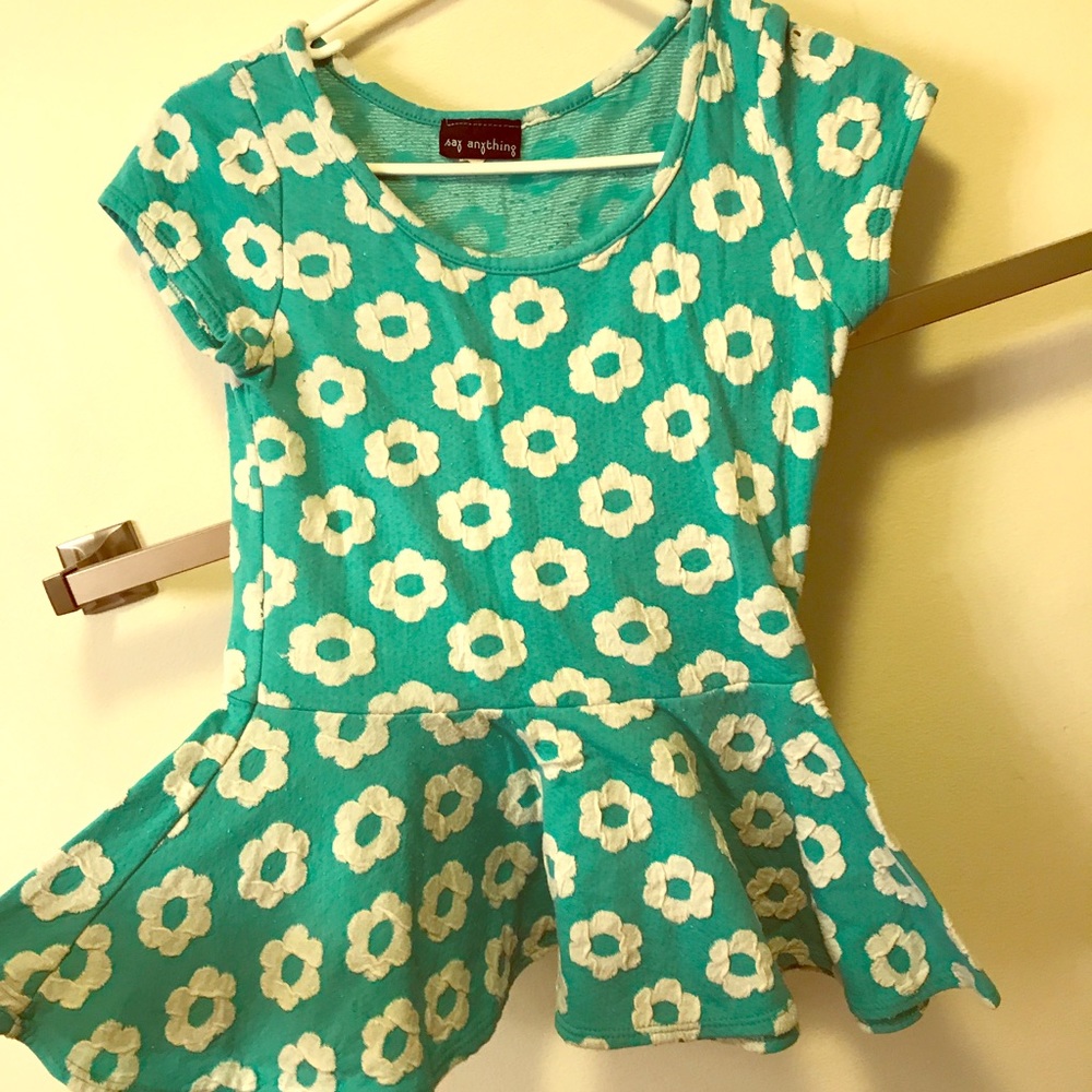 Blue floral adorable peplum shirt 🎊