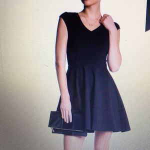 🎉🎉NWT V-Neck Fit & Flare Dress🎉🎉