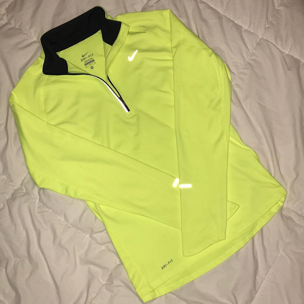 Nike Pull Over