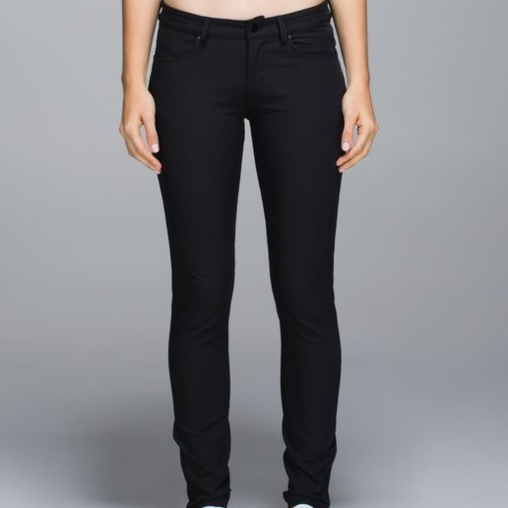 RARE Lululemon EVERYDAY Pant Black 6 Skinny Pants