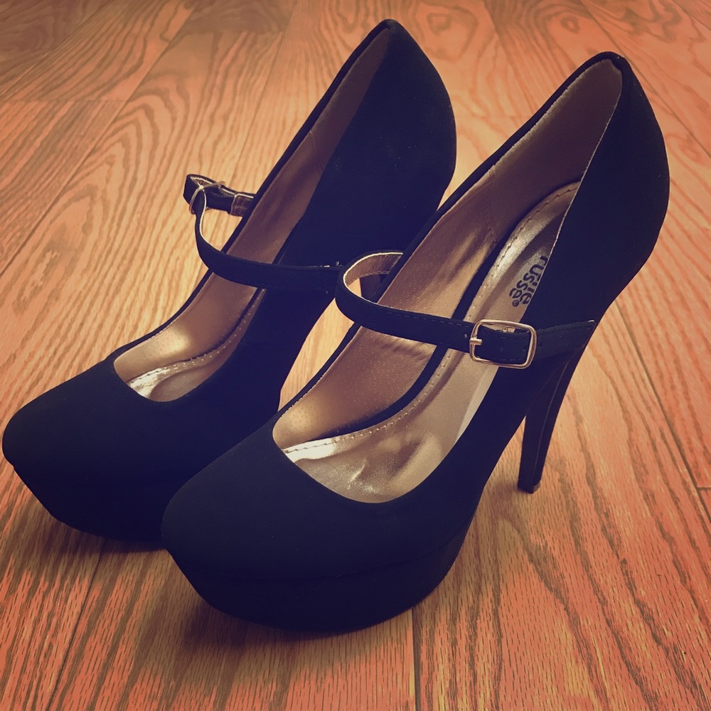 Black suede heels