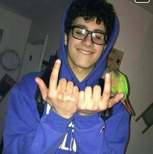 Meet your Posher, Carlos