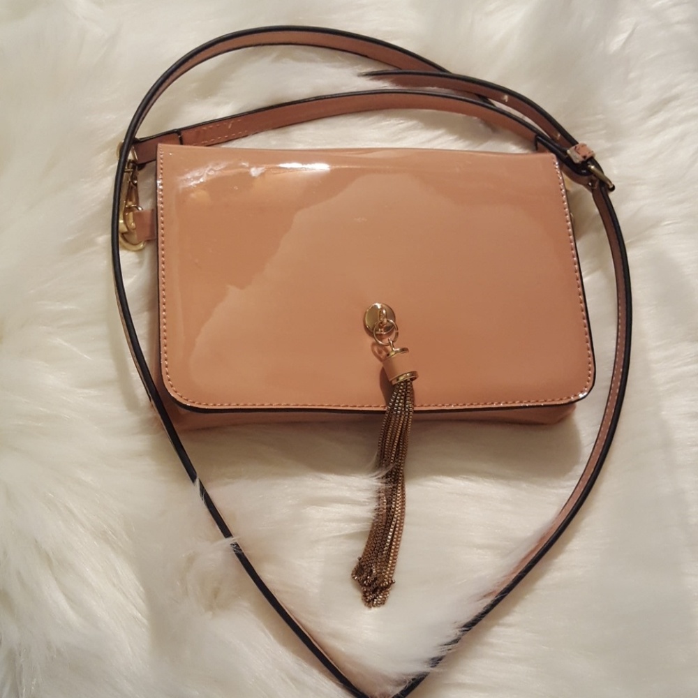 BOGO - Crossbody Pink Bag with gold hardware - Picture 2 of 5
