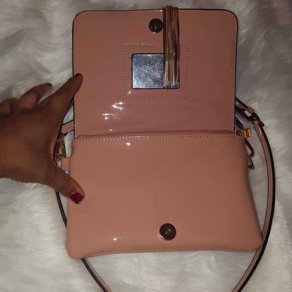 BOGO - Crossbody Pink Bag with gold hardware - Picture 3 of 5