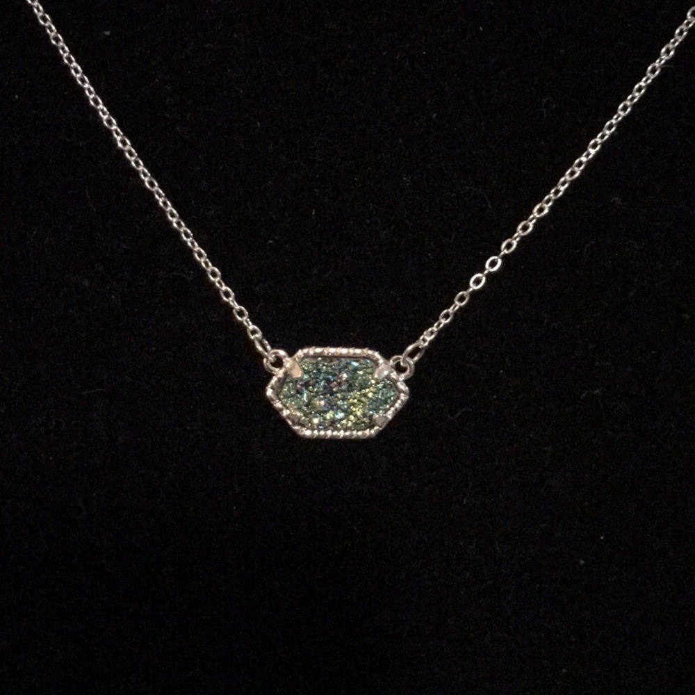 🎁GREAT GIFT 🎁 Druzy green pendant necklace