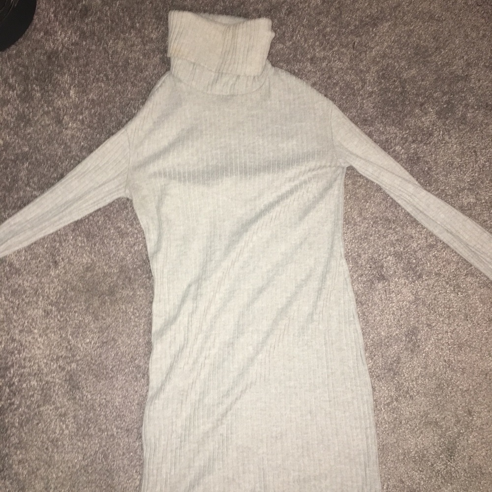 Light Grey Backless Turtle Neck