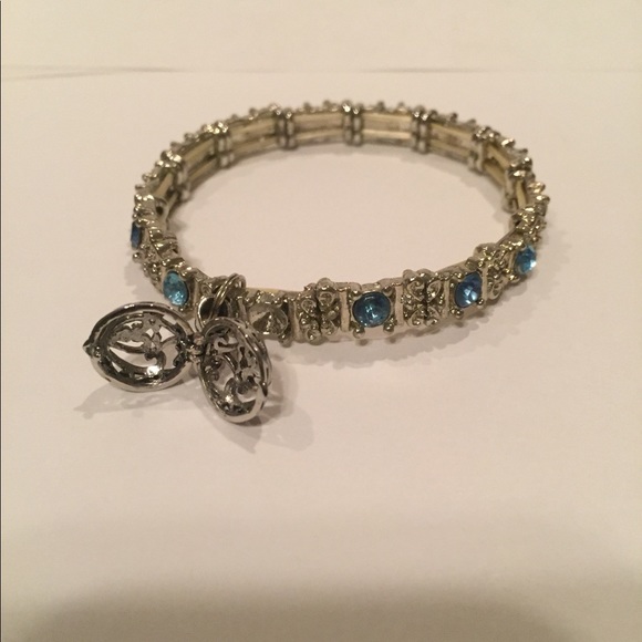 Silver Bracelet With Blue Gem Accent - Picture 5 of 5