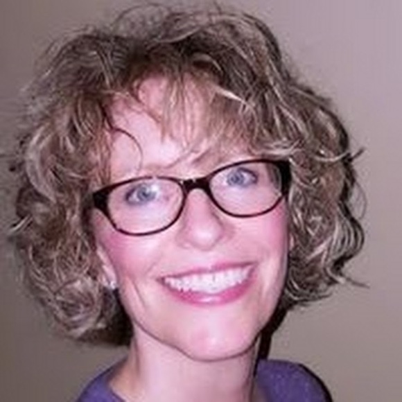 Meet your Posher, Laura - Picture 1 of 1